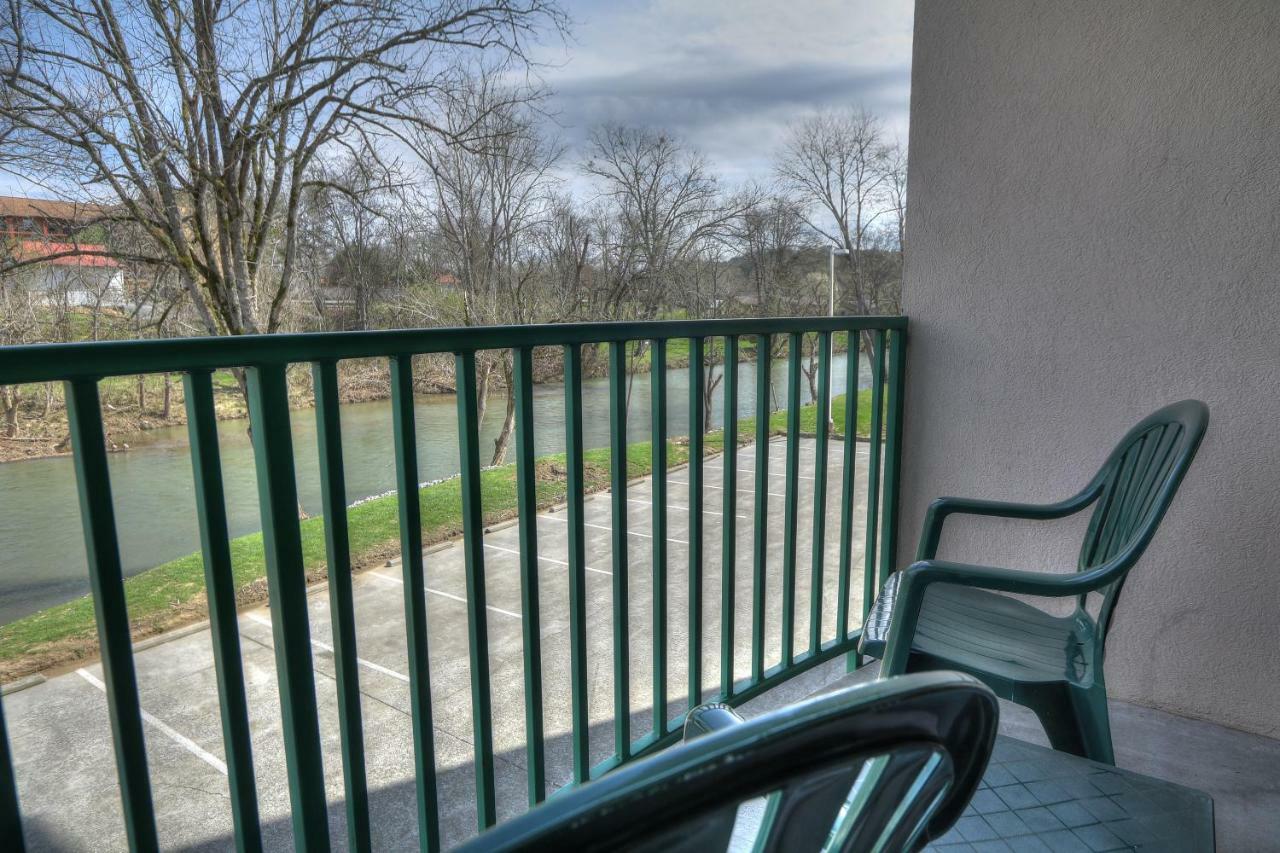 Pigeon River Inn Pigeon Forge Extérieur photo